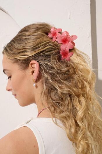 New Obsessions Triple Floral Latch Hair Clip