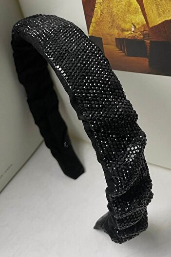 TAKIŞTIR Black Color Stone Gather Detailed Crown