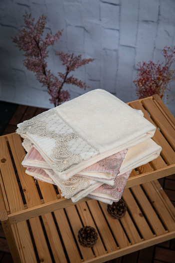 FAVORA 100% Cotton Pearl Laced Dowry Set of 4 Towels 50X90 - Cream - Powder