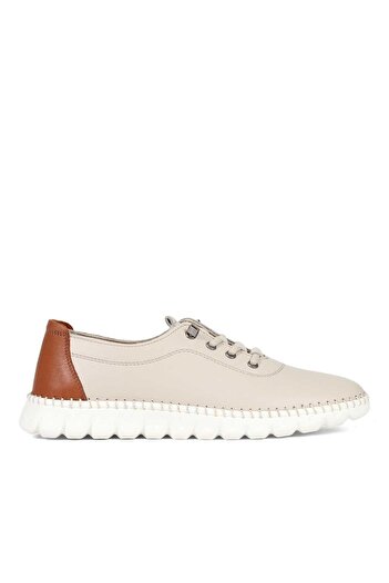 Celal Gültekin Women's Beige Leather Shoes with Lace-Up Stitching Detail