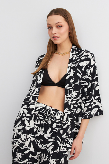 MODAGEN Women's Black-White Patterned Kimono Shirt Pants Set