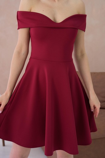 lovebox Flexible Scuba Fabric Strapless Collar Flared Cut Dress Burgundy Graduation Dress 019