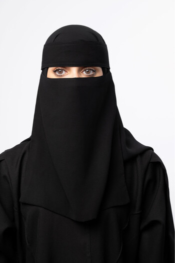 outline Long niqab with straps on the sides