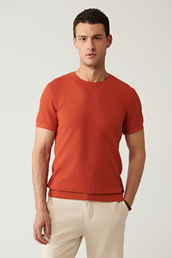 Avva Men's Orange Crew Neck Textured Cotton Knitwear T-Shirt E005027