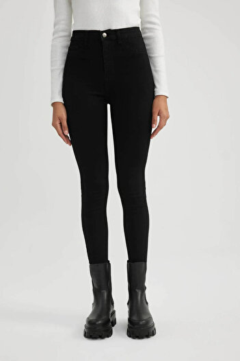 DeFacto Lina Comfort Mom Fit High Comfortable Fit Lightweight Narrow Leg Ankle Length Jean Trousers B7037ax24sp