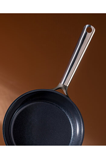 Madame Coco Brown Freya Pan 20 cm