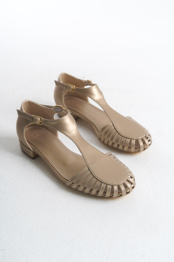 Shoesers Women's Special Design Front Stripe Detailed Ankle Strap Sun Ballerina Shoes