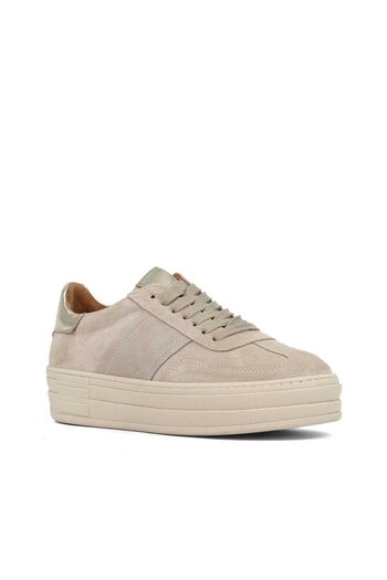 Celal Gültekin Kadın Bej Bağcıklı Kalın Tabanlı Süet Deri Sneaker