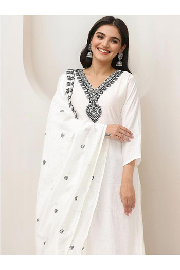 Ishin By Styli Embroidered A-Line Kurta and Pants with Dupatta Set