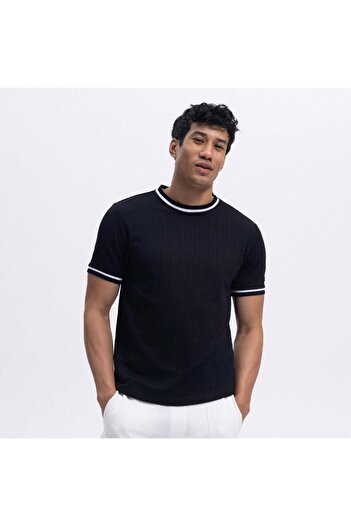 Ellesse Em492-Bk Crew Neck Men's T-Shirt - Black
