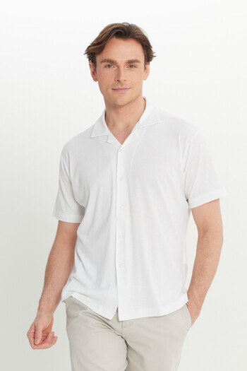 AC&Co / Altınyıldız Classics Men's White Comfort Fit Relaxed Cut Hawaiian Collar Jacquard Shirt