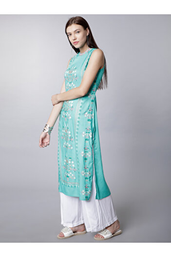 Vishudh By Styli Women Sea Green Solid Straight Kurta