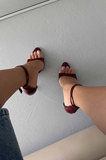 AYAKKABI PRENSİ Halsey Stone Buckle Detailed Ankle Strap Cherry 10 cm Women's Classic Heeled Shoes