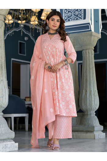 Vishudh By Styli Women Pink Floral Printed Cotton Kurta Set