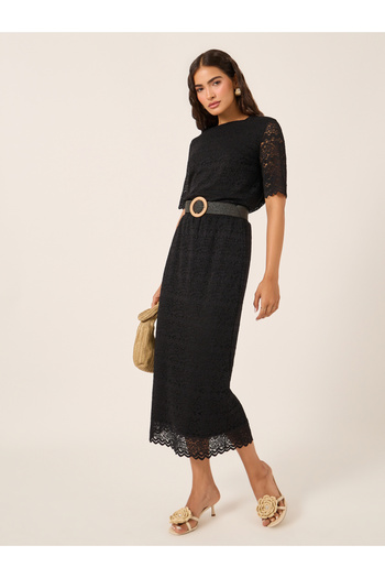 Styli Scalloped Hem Lace Top and Skirt Co-Ords