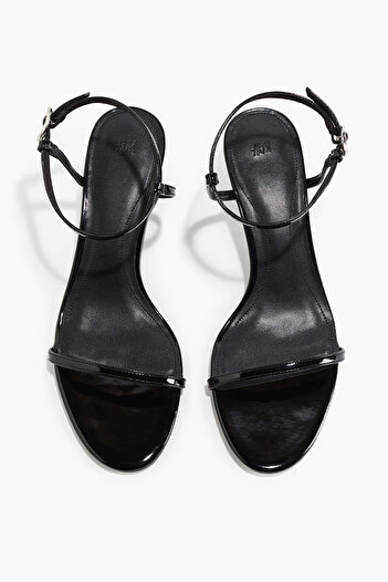 H&M Topuklu ve Şeritli Sandalet