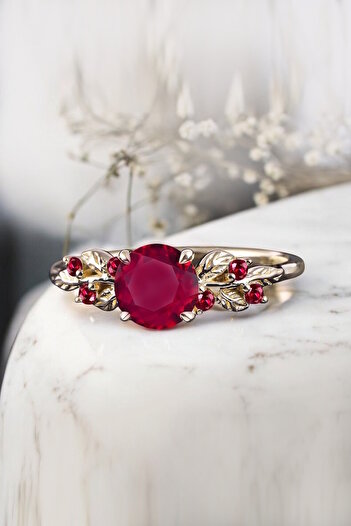 My Diamond Kırmızı/Bordo Yakut Yaprak Tasarım Altın Yüzük