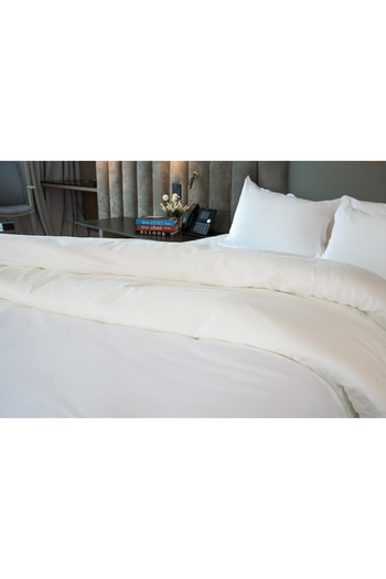 Gentelle Hotel Quality Complete King Bedding Set (7pcs) White - Plain