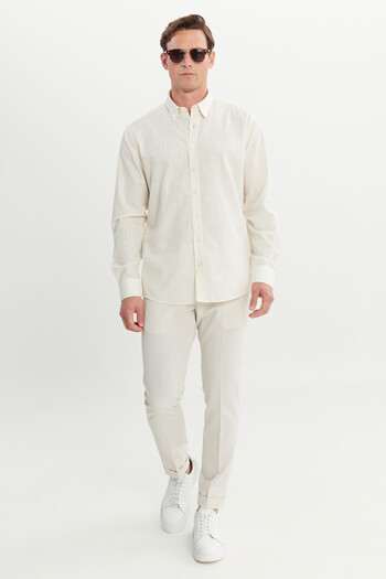 AC&Co / Altınyıldız Classics Men's Ecru Comfort Fit Relaxed Cut Hidden Button Collar 100% Cotton Flared Shirt