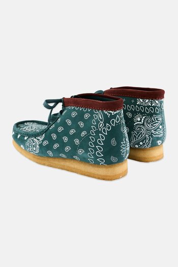 CLARKS Men Wallabee Standard Fit Lace Up Ankle Boots, Green Paisley