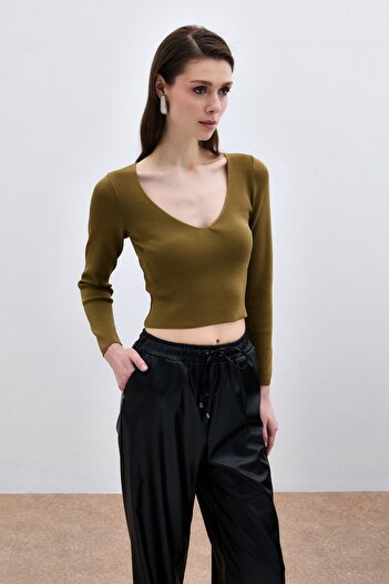Sateen Πλεκτό με λαιμόκοψη V - Mold Green