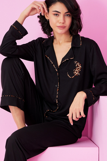 Siyah İnci Black Shirt Collar Leopard Embroidered Buttoned Long Sleeve Viscose Pajama Set