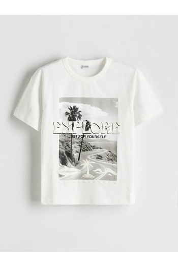 LC Waikiki Lcw Kids Ecru Crew Neck Boys T-Shirt and Shorts