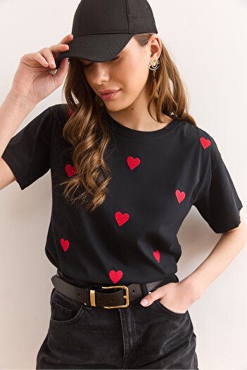Olalook Women's Black Heart Embroidered Cotton Regular Fit T-Shirt Tsh-19000864