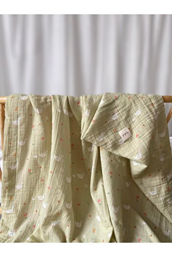 Zezig Duck Lady Muslin Blanket