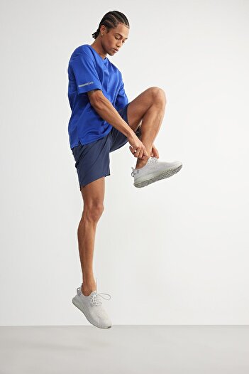 DeFacto Fit Hızlı Kuruyan Slim Fit Dar Kesim Sporcu Standart Paça Şort V3030az25sp