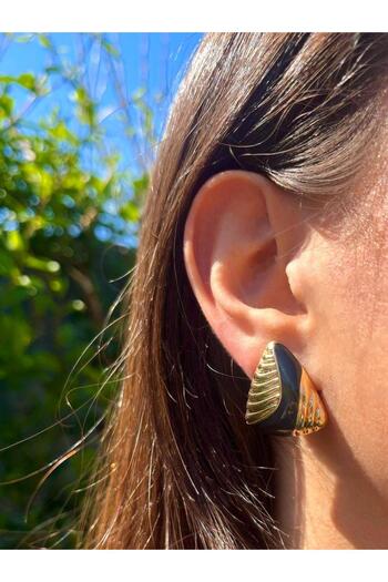 Zerys Jewelry Triangle Black Enameled Steel Gold Earrings