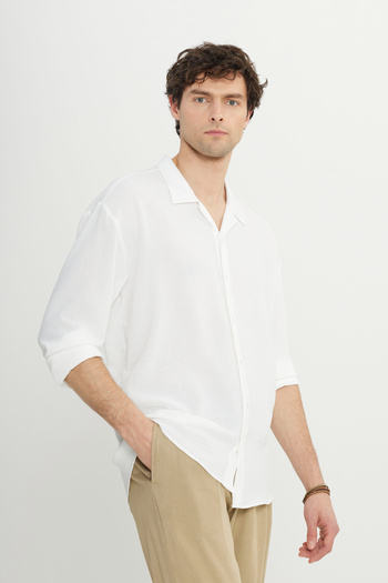 AC&Co / Altınyıldız Classics Men's White Comfort Fit Relaxed Cut Hawaiian Collar Jacquard Shirt