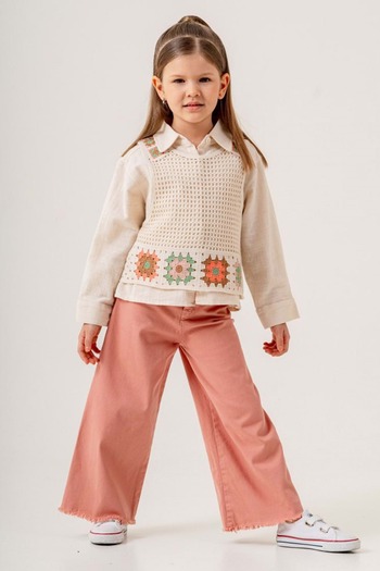 wakawakakidsstore Knitted Sweater Linen Shirt Jeans Trousers 3 Piece Girls Suit - Ecru