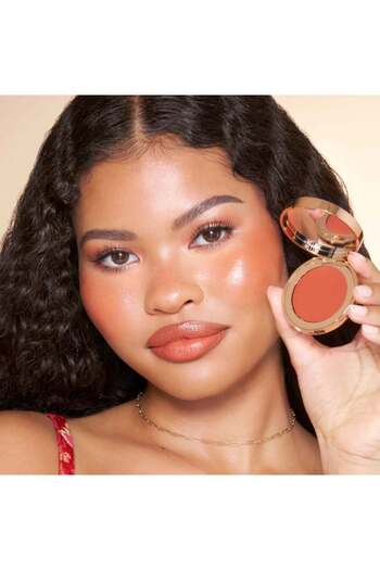 charlotte tilbury Fard de Obraz Cremos, Charlotte Tilbury, odstín tvářenky Island Glow, odstín Beach Peach Glow, 2,5 g