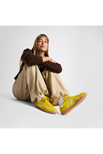 Converse Run Star Trainer Unisex Sarı Süet Sneaker
