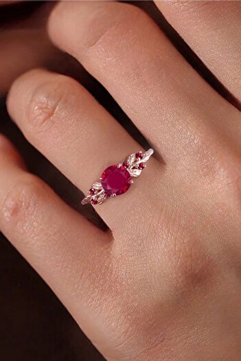 My Diamond Kırmızı/Bordo Yakut Yaprak Tasarım Altın Yüzük