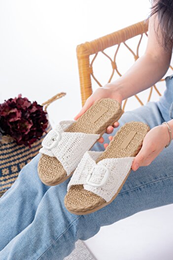 Slipcat Women's Buckle Detailed Straw House Slippers Outdoor Slippers