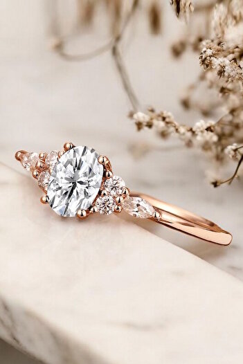 My Diamond Tasarım Tektaş Yüzük HRD Sertiifikalı Oval Pırlanta