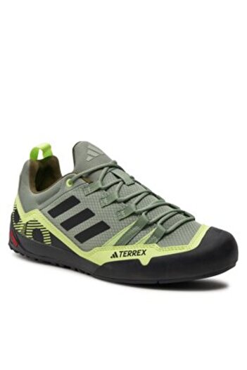 adidas Men's Trekking IE8052 green