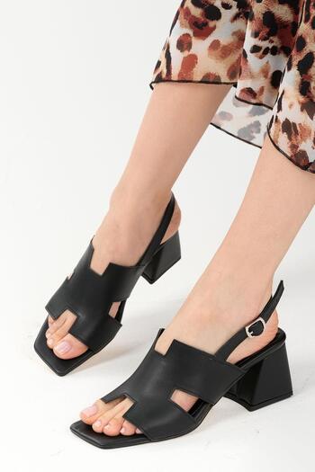 Mio Gusto Verena Black Color Heeled Women's Sandals