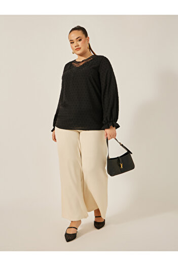 Styli Plus Size Textured Long Sleeve Lace Detail Top