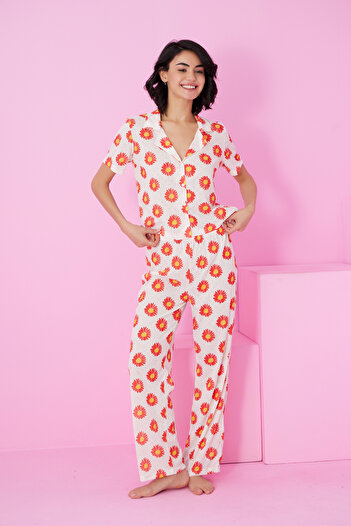 Siyah İnci White-Red Daisy Pattern, Pointel Openwork/Shirt Pajama Set