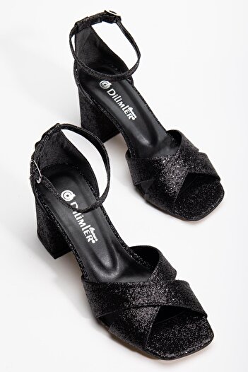 Dilimler Ayakkabı Large Size Women's Heeled Sandals with Cross Shiny Black Banded Helmet