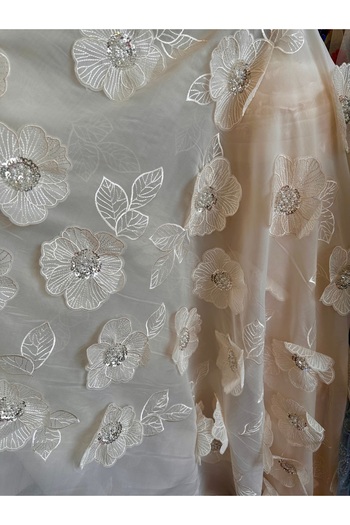 ODDA TASARIM ATÖLYESİ نمط زهرة بيضاء ثلاثية الأبعاد ونسيج أنيق لفستان السهرة المطرز