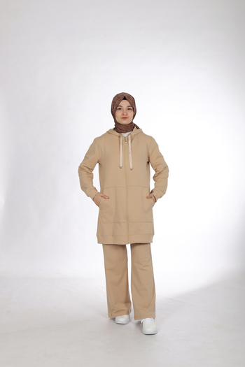 Butik Alerva Hijab Tracksuit Set