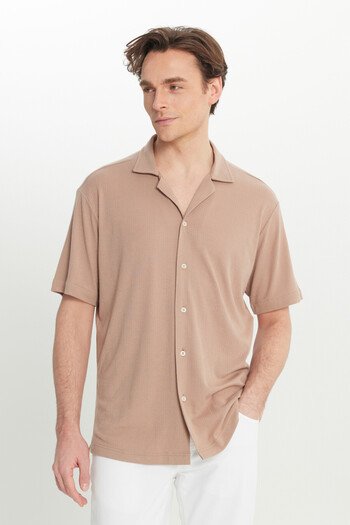 AC&Co / Altınyıldız Classics Men's Mink Comfort Fit Relaxed Cut Hawaiian Collar Jacquard Shirt
