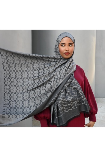 Pull Scarfs Імпортний шерстяний шовковий шарф з візерунком C - темно-сірий