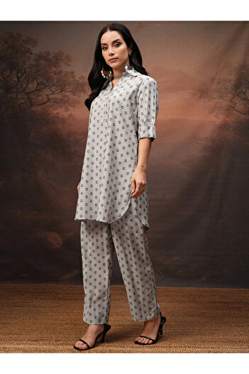 Vishudh By Styli All-Over Print Collared Tunic and Palazzo Pants Set