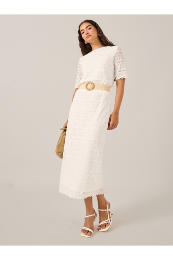 Styli Scalloped Hem Lace Top and Skirt Co-Ords
