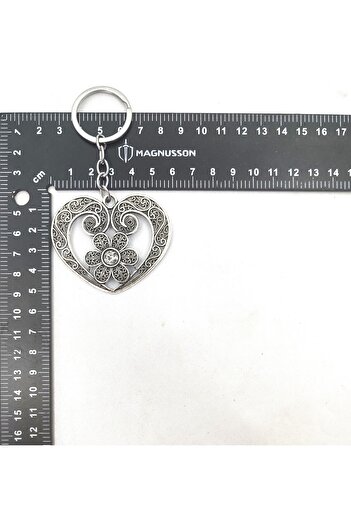 BONCADAS Figure Keyring with Heart and Love